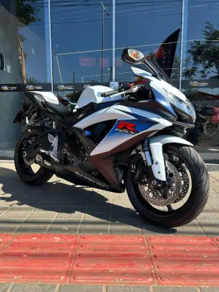 SUZUKI GSX-R750 SUZUKI GSX-R750