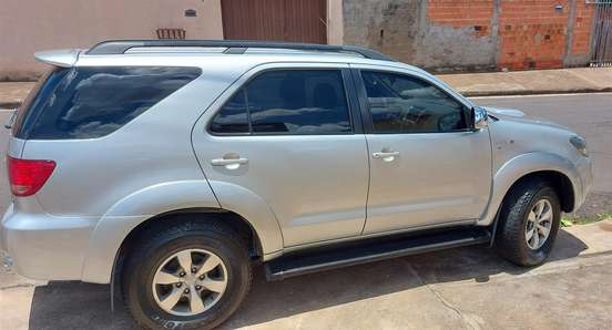 TOYOTA-HILUX SW4-2007
