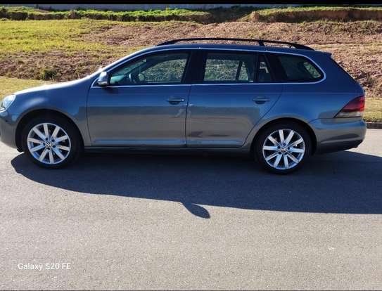 VOLKSWAGEN-JETTA-2010
