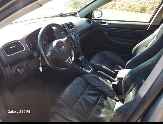 VOLKSWAGEN-JETTA-2010
