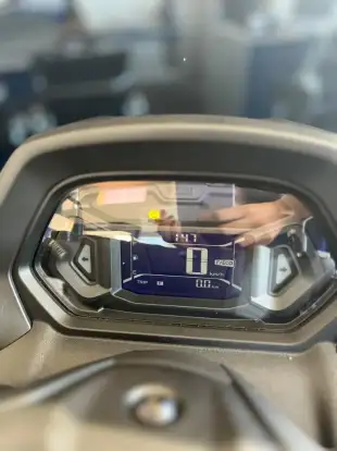 YAMAHA-NMAX CONNECTED 160 ABS-2025