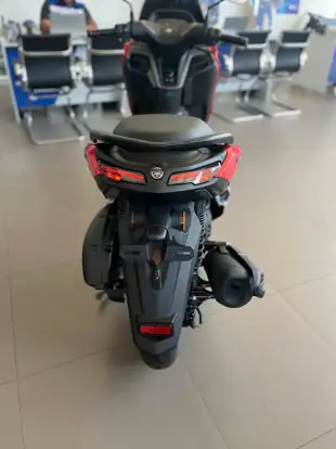 YAMAHA-NMAX CONNECTED 160 ABS-2025