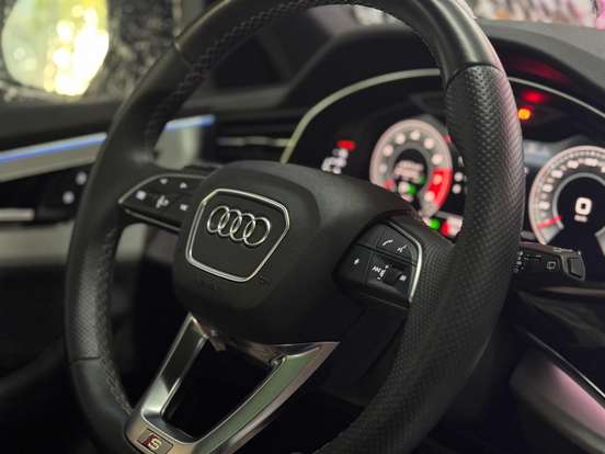 AUDI-Q8-3.0 TFSI GASOLINA PERFORMANCE BLACK QUATTRO TIPTRONIC AUDI-Q8-2021