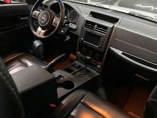 JEEP-CHEROKEE-3.7 SPORT 4X4 V6 12V GASOLINA 4P AUTOMÁTICO JEEP-CHEROKEE-2012