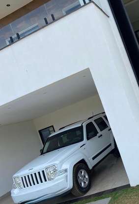 JEEP-CHEROKEE-2012