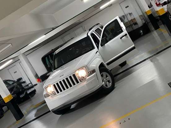 JEEP-CHEROKEE-3.7 SPORT 4X4 V6 12V GASOLINA 4P AUTOMÁTICO JEEP-CHEROKEE-2012