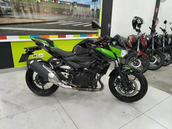 KAWASAKI Z400 KAWASAKI Z400