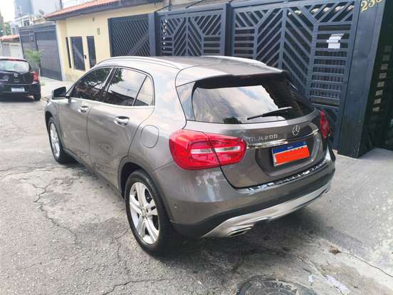 MERCEDES-BENZ-GLA 200-1.6 CGI ADVANCE 16V TURBO FLEX 4P AUTOMÁTICO MERCEDES-BENZ-GLA 200-2017