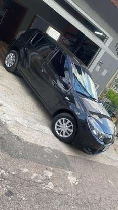 RENAULT-SANDERO-2014