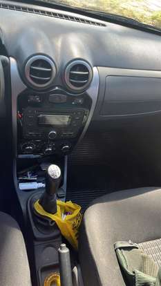 RENAULT-SANDERO-2014