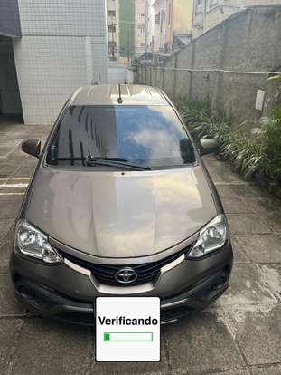 TOYOTA-ETIOS-2017
