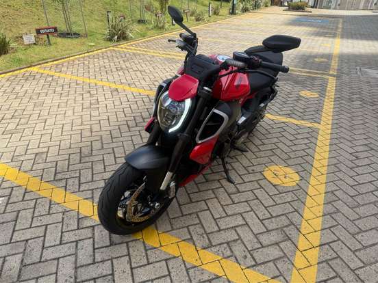 DUCATI-DIAVEL V4 DUCATI-DIAVEL V4-2024
