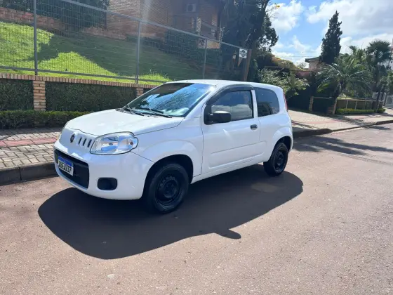 FIAT UNO 1.0 EVO VIVACE 8V FLEX 2P MANUAL FIAT UNO 1.0 EVO VIVACE 8V FLEX 2P MANUAL