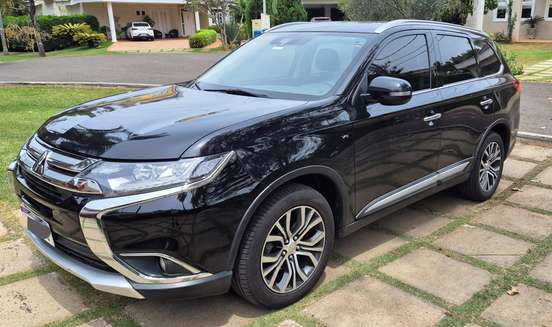 MITSUBISHI-OUTLANDER-2018