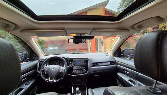 MITSUBISHI-OUTLANDER-2018
