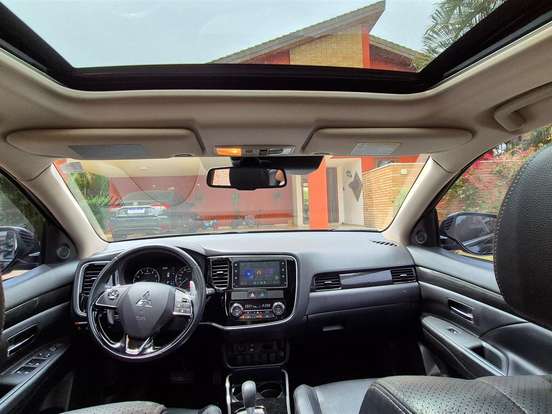 MITSUBISHI-OUTLANDER-3.0 GT 4X4 V6 24V GASOLINA 4P AUTOMÁTICO MITSUBISHI-OUTLANDER-2018