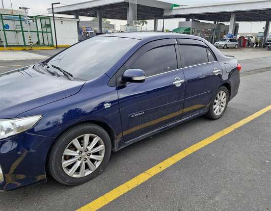 TOYOTA-COROLLA-2011