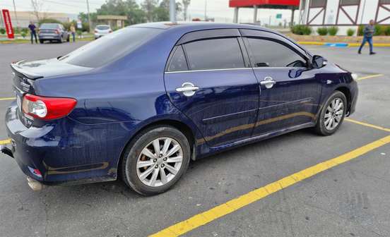 TOYOTA-COROLLA-2011