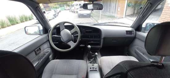 TOYOTA-HILUX SW4-1993
