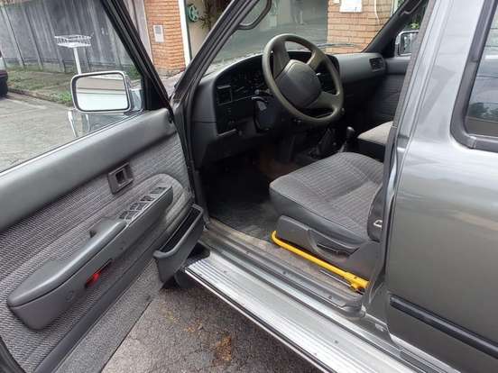 TOYOTA-HILUX SW4-2.8 4X4 8V DIESEL 4P MANUAL TOYOTA-HILUX SW4-1993