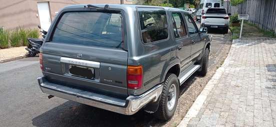 TOYOTA-HILUX SW4-1993