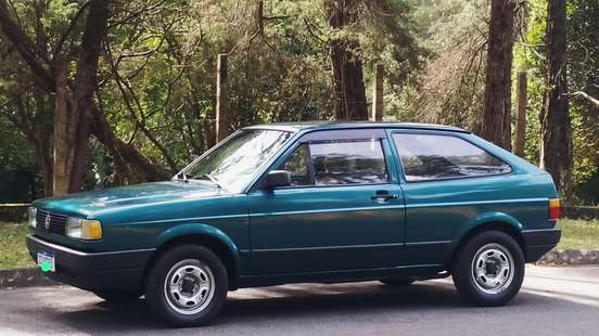VOLKSWAGEN-GOL-1996
