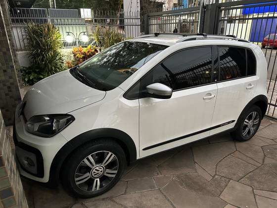 Imagem de VOLKSWAGEN UP 1.0 TSI PEPPER 12V FLEX 4P MANUAL
