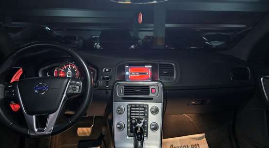 VOLVO-S60-2017