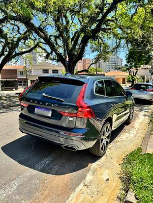 VOLVO-XC60-2021