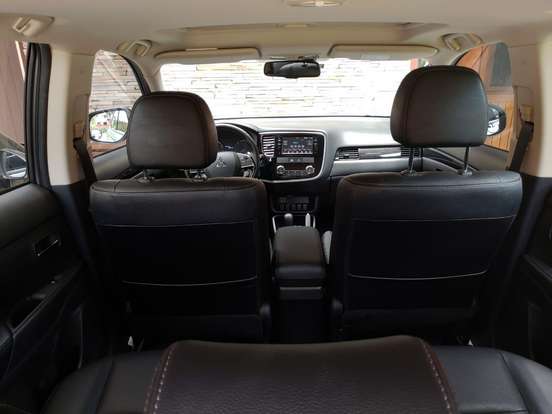 MITSUBISHI-OUTLANDER-2016