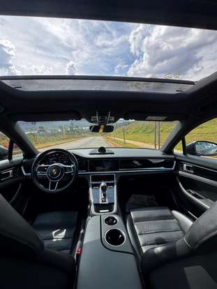 PORSCHE-PANAMERA-2018