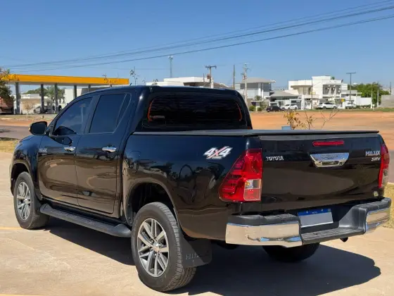TOYOTA HILUX 2.8 GR SPORT 4X4 CD 16V DIESEL 4P AUTOMÁTICO