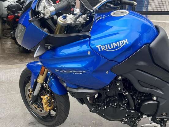 TRIUMPH-TIGER 1050 TRIUMPH-TIGER 1050-2009