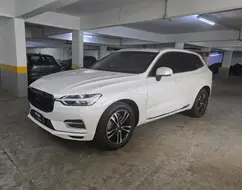 VOLVO XC60 2.0 T8 HYBRID MOMENTUM AWD GEARTRONIC VOLVO XC60 2.0 T8 HYBRID MOMENTUM AWD GEARTRONIC