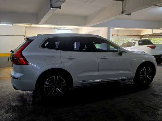 VOLVO-XC60-2.0 T8 HYBRID MOMENTUM AWD GEARTRONIC VOLVO-XC60-2020