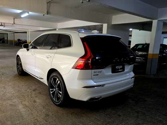 VOLVO-XC60-2.0 T8 HYBRID MOMENTUM AWD GEARTRONIC VOLVO-XC60-2020