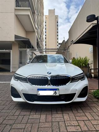 BMW 330i 2.0 16V TURBO GASOLINA M SPORT AUTOMÁTICO