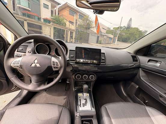 MITSUBISHI-LANCER-2.0 HLE 16V GASOLINA 4P AUTOMÁTICO MITSUBISHI-LANCER-2015