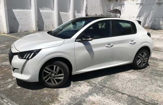 PEUGEOT-208-2023