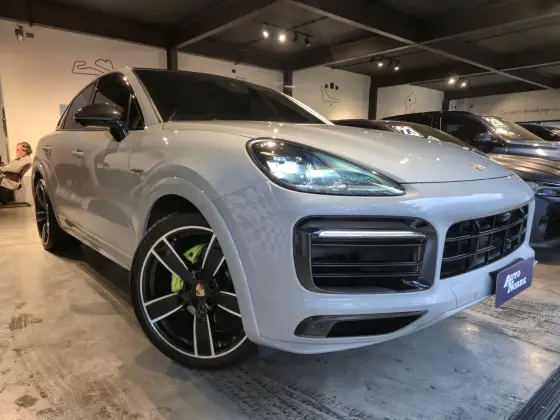 PORSCHE CAYENNE 3.0 V6 E-HYBRID COUPÉ AWD TIPTRONIC S PORSCHE CAYENNE 3.0 V6 E-HYBRID COUPÉ AWD TIPTRONIC S