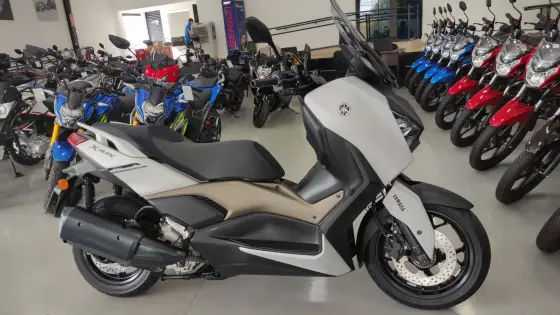 YAMAHA XMAX 250 CONNECTED ABS 
