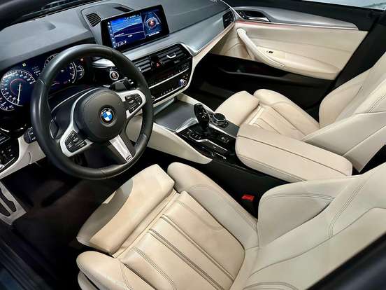 BMW-530i-2.0 16V TURBO GASOLINA M SPORT AUTOMÁTICO BMW-530i-2017