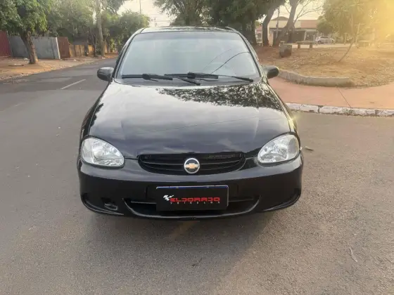 CHEVROLET CLASSIC 1.0 MPFI LIFE 8V FLEX 4P MANUAL CHEVROLET CLASSIC 1.0 MPFI LIFE 8V FLEX 4P MANUAL
