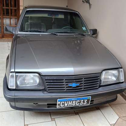 CHEVROLET-MONZA-1986