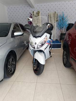 DAFRA MAXSYM 400i 