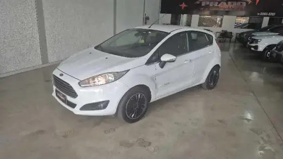 FORD FIESTA 1.0 ECOBOOST TITANIUM PLUS HATCH 12V GASOLINA 4P POWERSHIFT FORD FIESTA 1.0 ECOBOOST TITANIUM PLUS HATCH 12V GASOLINA 4P POWERSHIFT