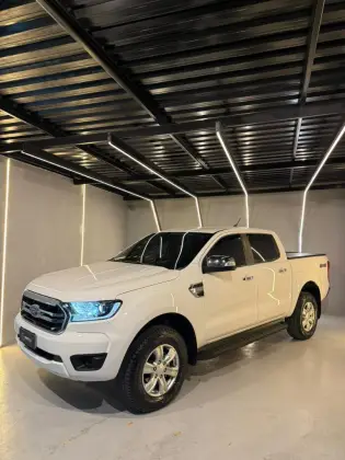 FORD RANGER 3.2 XLT 4X4 CD 20V DIESEL 4P AUTOMÁTICO FORD RANGER 3.2 XLT 4X4 CD 20V DIESEL 4P AUTOMÁTICO
