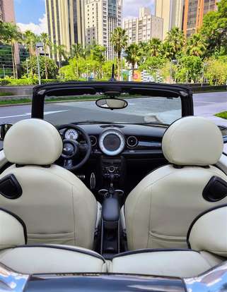MINI-COOPER-2010