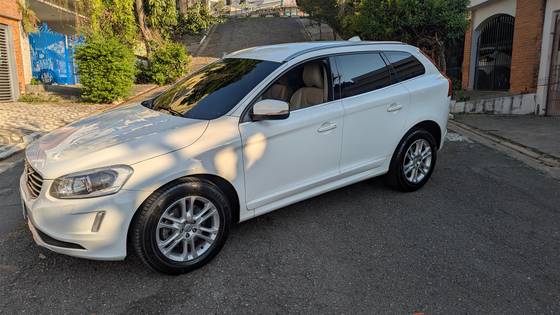 VOLVO XC60 2.0 T5 DYNAMIC FWD TURBO GASOLINA 4P AUTOMÁTICO