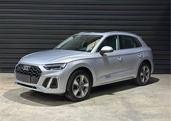 Imagem de AUDI Q5 2.0 45 TFSI GASOLINA S-LINE QUATTRO S TRONIC